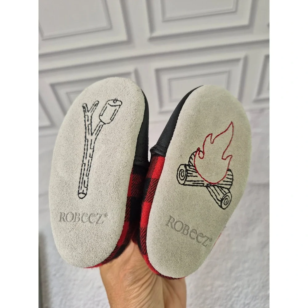 Robeez Baby Buffalo Plaid Leather Soft Sole Moccasins 0-6 Months Black Red